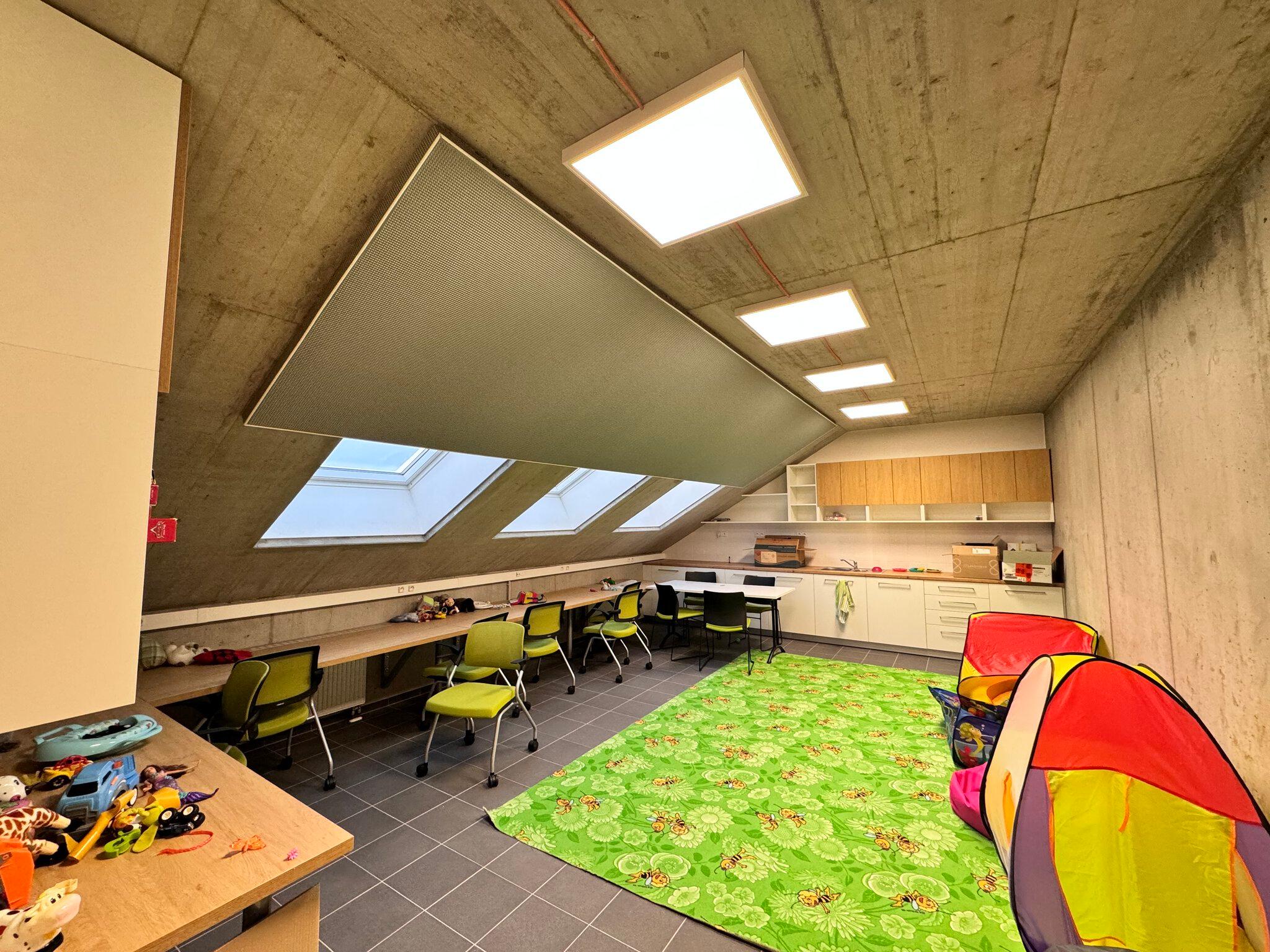Akustické stěny pro Komunitní centrum v obci Česká — foto 2